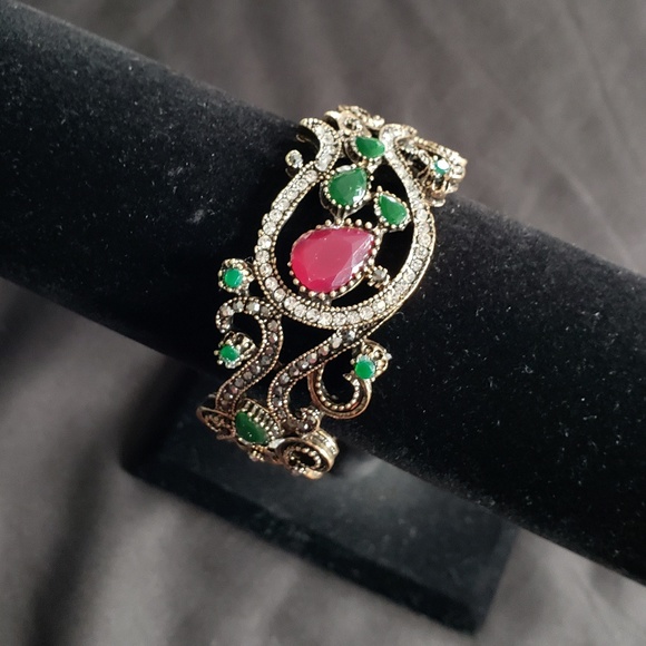 Bracelet - Picture 2 of 8